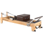 Pegasus Pilates Reformer Oak - Pegasus®